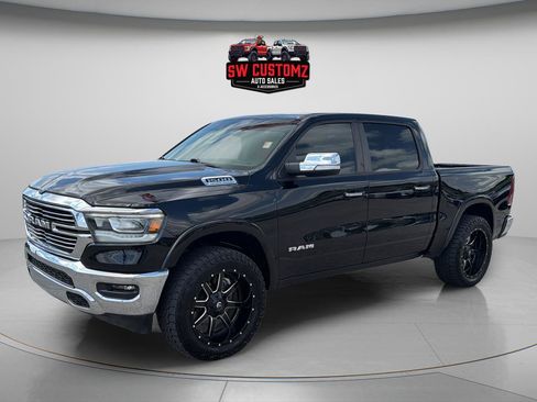 Used 2022 RAM 1500 Laramie AWD/4WD image 3
