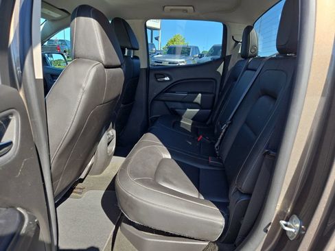 Used 2015 GMC Canyon SLT w/ LPO, Gearon Bar Package AWD/4WD image 11