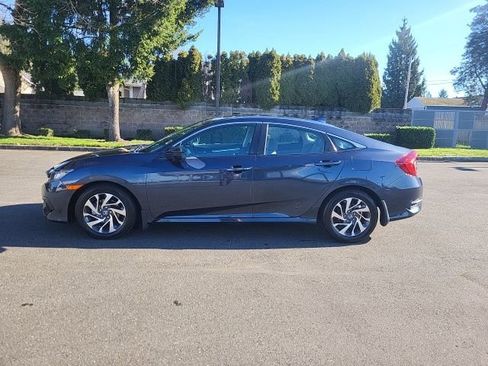 Used 2017 Honda Civic EX image 2