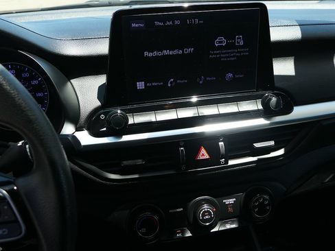 Used 2023 Kia Forte LXS w/ LXS Technology Package FWD image 18