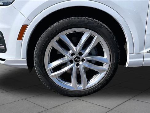 Used 2018 Audi Q7 3.0T Prestige AWD/4WD image 11