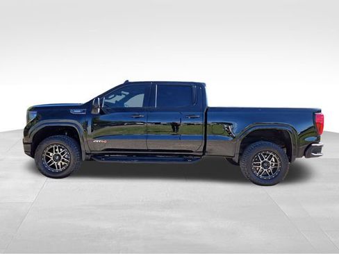 Used 2024 GMC Sierra 1500 AT4 w/ Technology Package AWD/4WD image 10