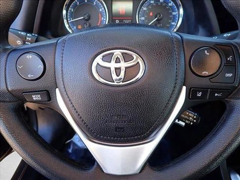 Used 2017 Toyota Corolla L image 13