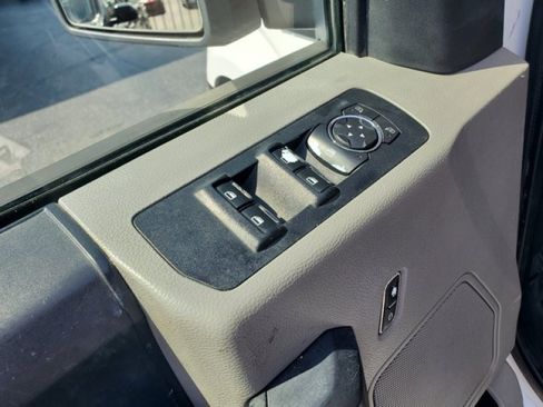 Used 2019 Ford F150 XL w/ Equipment Group 101A Mid AWD/4WD image 11
