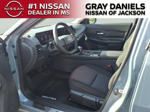New 2026 Nissan Sentra SR w/ Floor Mat Package FWD image 24