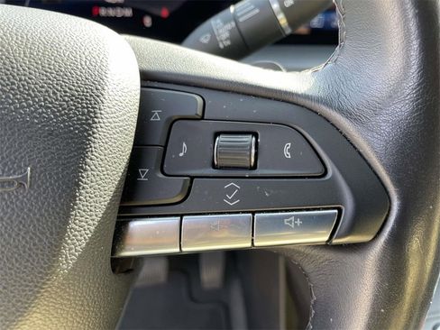 Used 2024 Cadillac XT4 Premium Luxury image 19