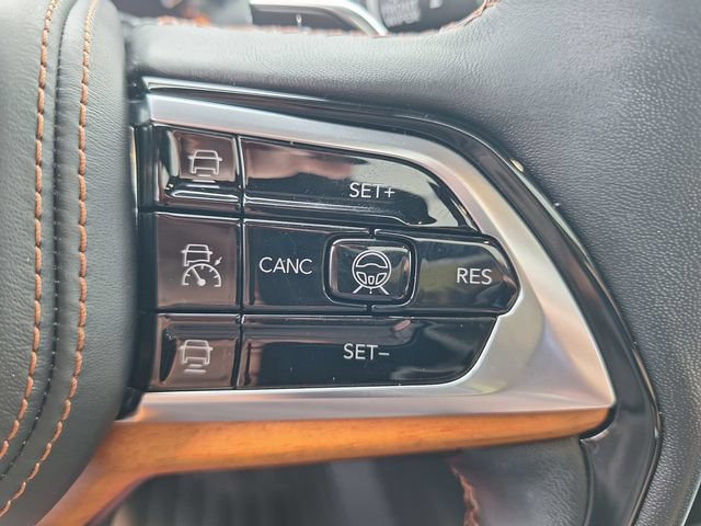 Used 2023 Jeep Grand Cherokee L Summit AWD/4WD image 55
