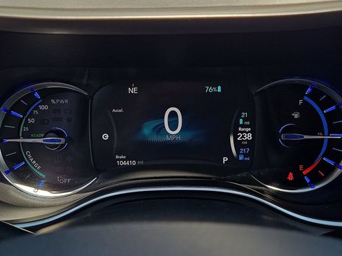 Used 2019 Chrysler Pacifica Touring-L FWD image 18