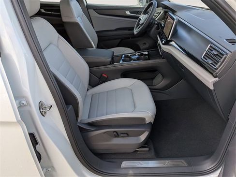 New 2026 Volkswagen Atlas Cross Sport SEL R-Line image 35