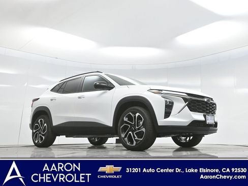 New 2026 Chevrolet Trax RS w/ Driver Confidence Package FWD image 2