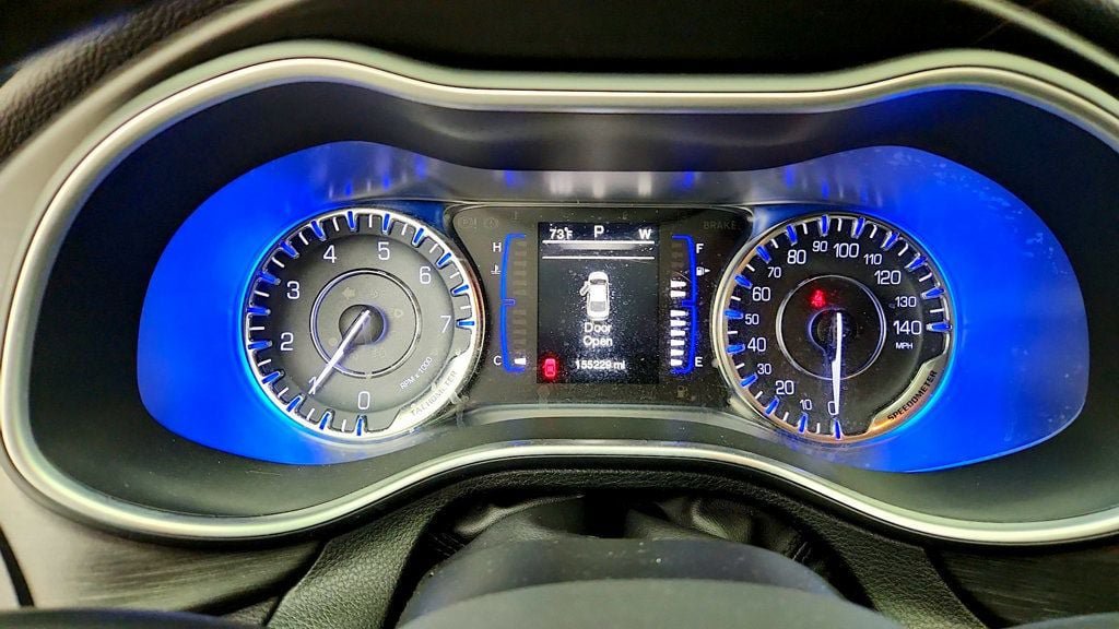 Used 2015 Chrysler 200 Limited w/ Convenience Group FWD image 16