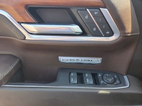 Used 2022 GMC Sierra 1500 Denali AWD/4WD image 14