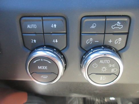 New 2026 GMC Sierra 3500 Denali Ultimate AWD/4WD image 18