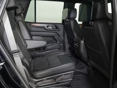 Used 2026 GMC Yukon Denali w/ Denali Reserve Package AWD/4WD image 10