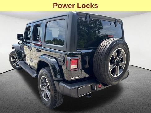 Used 2023 Jeep Wrangler Unlimited Sahara AWD/4WD image 10