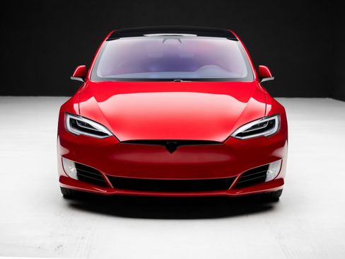 Used 2021 Tesla Model S Performance image 6