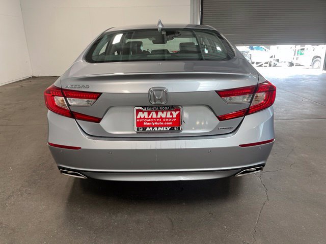 Used 2018 Honda Accord Touring image 4