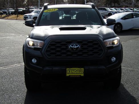 Certified 2021 Toyota Tacoma TRD Sport image 8