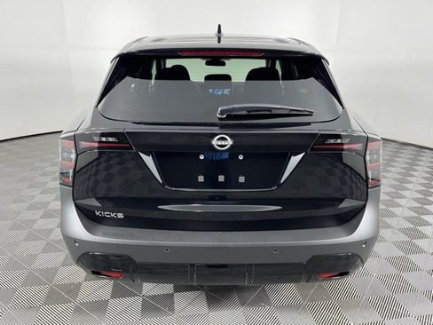 Used 2025 Nissan Kicks SV FWD image 7