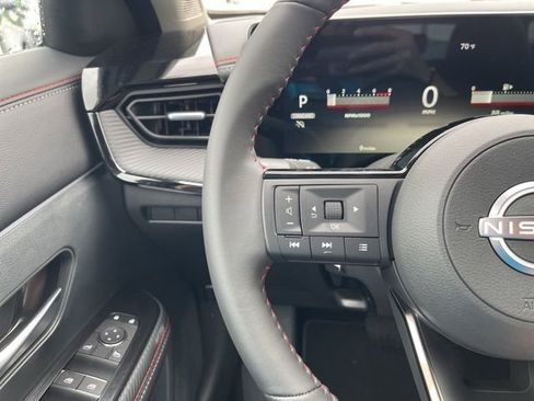 New 2025 Nissan Kicks SR FWD image 29