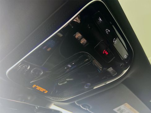 New 2026 Mercedes-Benz GLC 300 4MATIC image 13