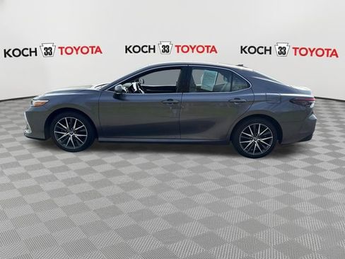 Used 2023 Toyota Camry XLE image 4
