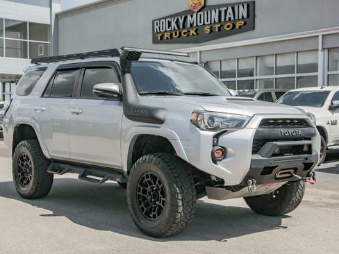 Used 2021 Toyota 4Runner TRD Off-Road Premium image 3