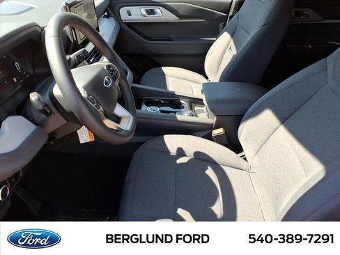 New 2026 Ford Explorer Active AWD/4WD image 6
