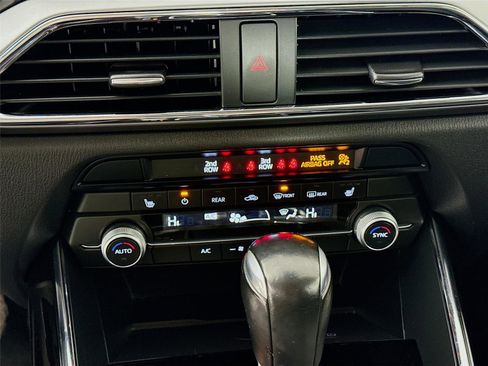 Used 2023 MAZDA CX-9 Touring image 17