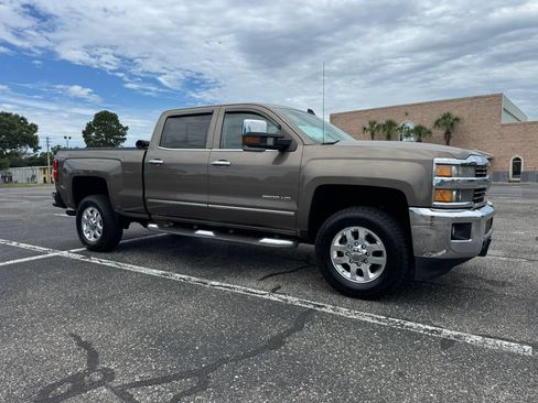 Used 2015 Chevrolet Silverado 2500 LTZ w/ LTZ Plus Package AWD/4WD image 4