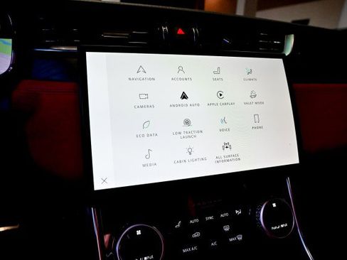 Used 2024 Jaguar XF R-Dynamic SE image 43