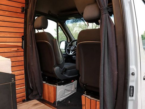 Used 2023 Mercedes-Benz Sprinter 2500 image 41