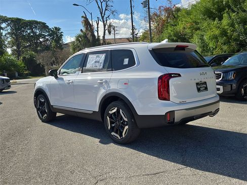 New 2025 Kia Telluride S image 6