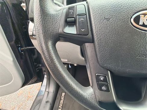 Used 2013 Kia Sorento LX w/ Value Pkg image 23