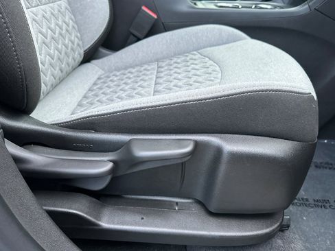 Used 2024 Chevrolet Equinox LS w/ LS Convenience Package image 23