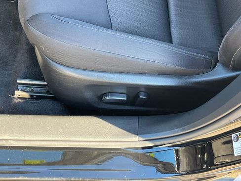 Used 2025 Nissan Altima 2.5 SV image 23