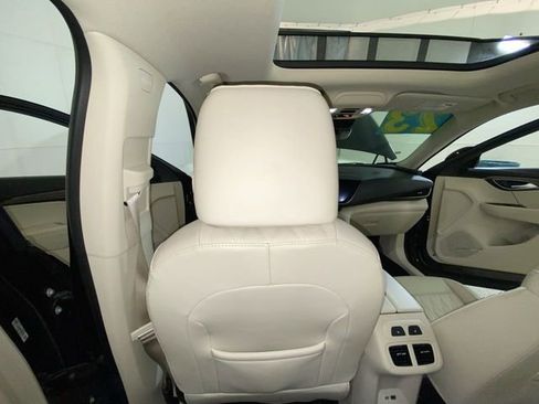 Used 2023 Buick Envision Avenir image 35