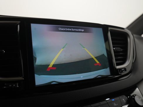 Used 2025 Chrysler Pacifica Select FWD image 30