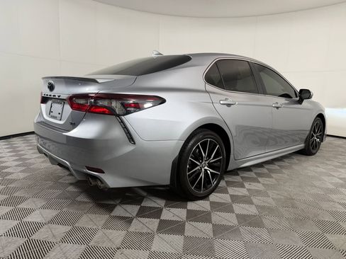Used 2024 Toyota Camry SE w/ Audio Upgrade Package FWD image 9