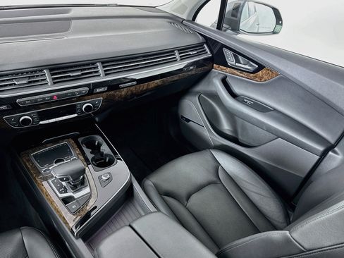 Used 2018 Audi Q7 3.0T Prestige w/ Prestige Package AWD/4WD image 25