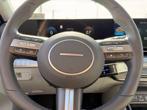 Used 2026 Hyundai Kona SEL Premium FWD image 19