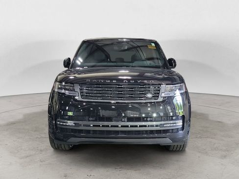 New 2025 Land Rover Range Rover SE image 8