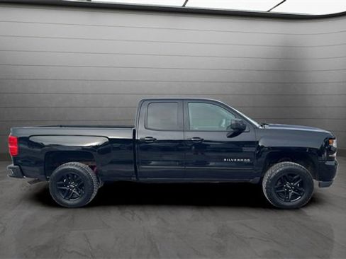 Used 2017 Chevrolet Silverado 1500 LT w/ All Star Edition image 3