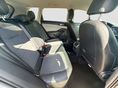 Used 2022 Volkswagen Taos SE image 28