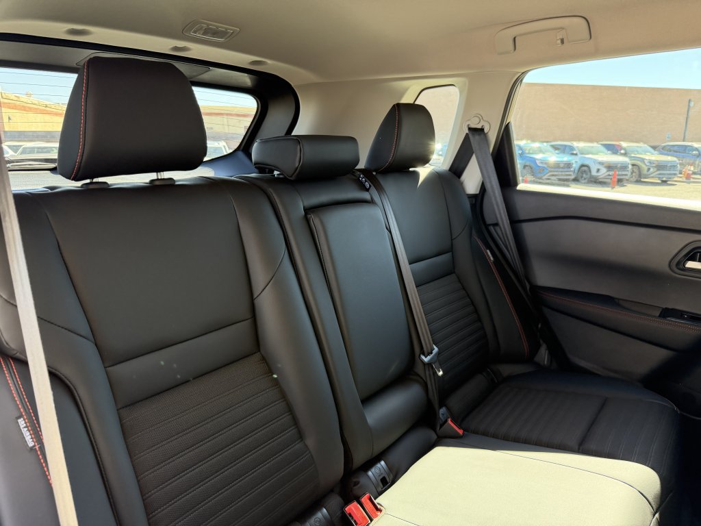 Used 2026 Nissan Rogue SV AWD/4WD image 39