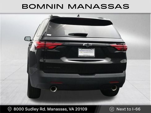 Used 2022 Chevrolet Traverse LS w/ Midnight/Sport Edition FWD image 7