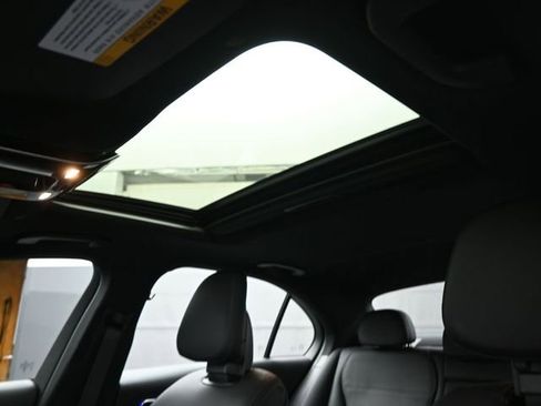 Used 2024 Mercedes-Benz C 300 Sedan image 2