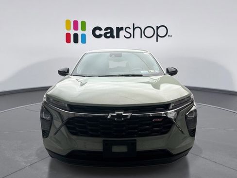 Used 2024 Chevrolet Trax RS FWD image 8