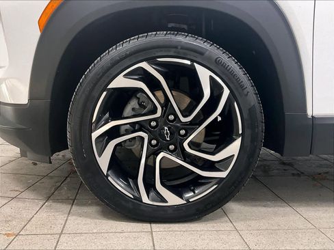 Used 2024 Chevrolet TrailBlazer RS w/ Driver Confidence Package image 7