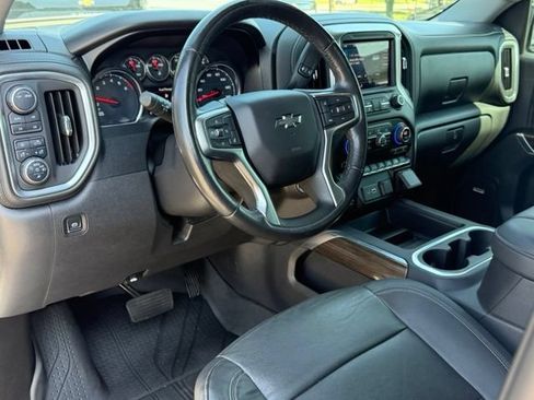 Used 2021 Chevrolet Silverado 1500 LT Trail Boss w/ Convenience Package II AWD/4WD image 12